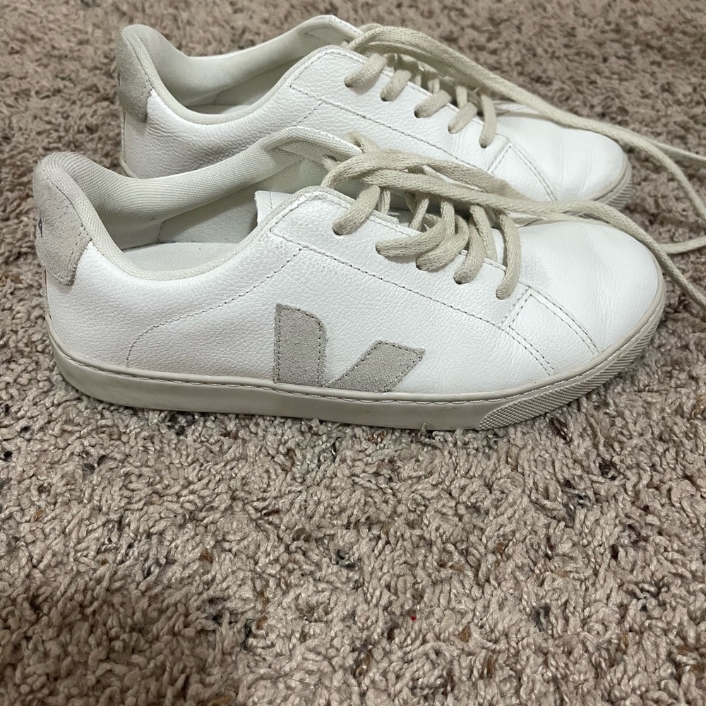 Veja Women's White and Gray Sneakers